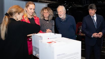 Csókol, Attila című drámapályázat József Attila Színház.jpg